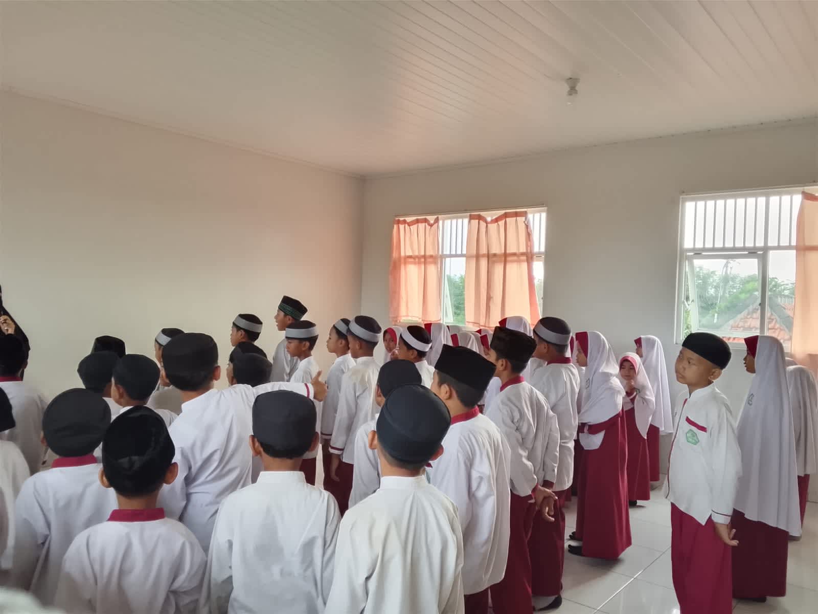 Penanaman Adab Keseharian